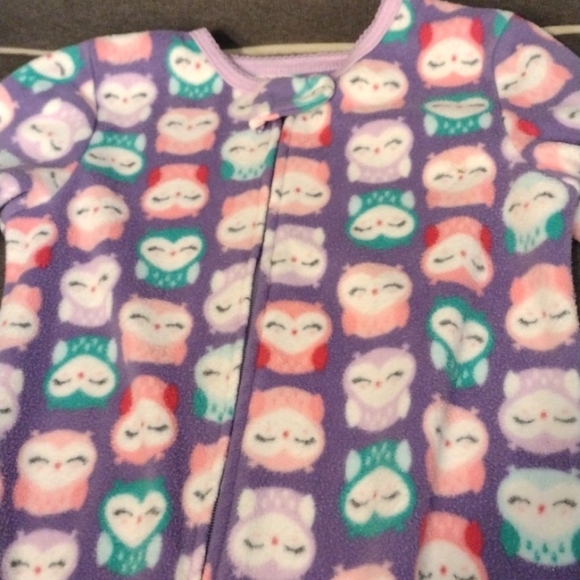 Child of mine by Carter's Onesie Pajama size 24M. - Picture 4 of 8